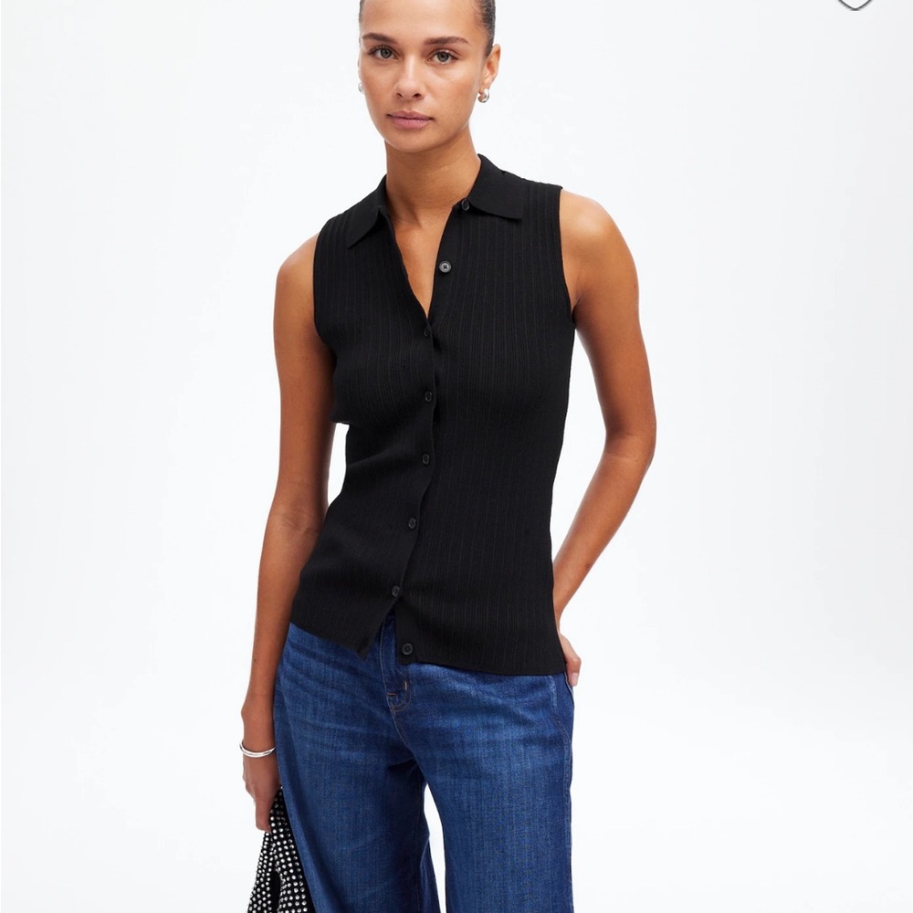 Madewell Black Sleeveless Button-Up Vest Top